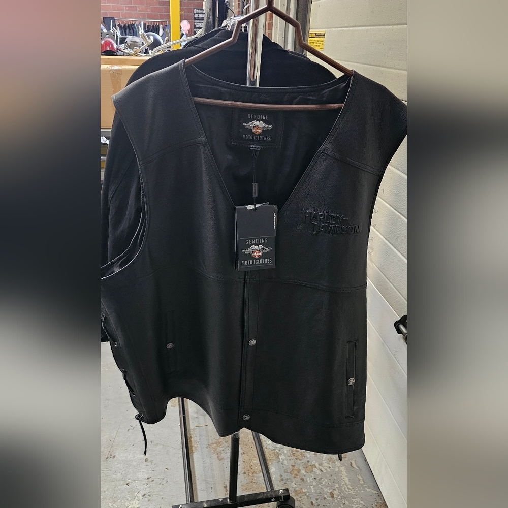 Harley-Davidson Men's Black Leather Vest